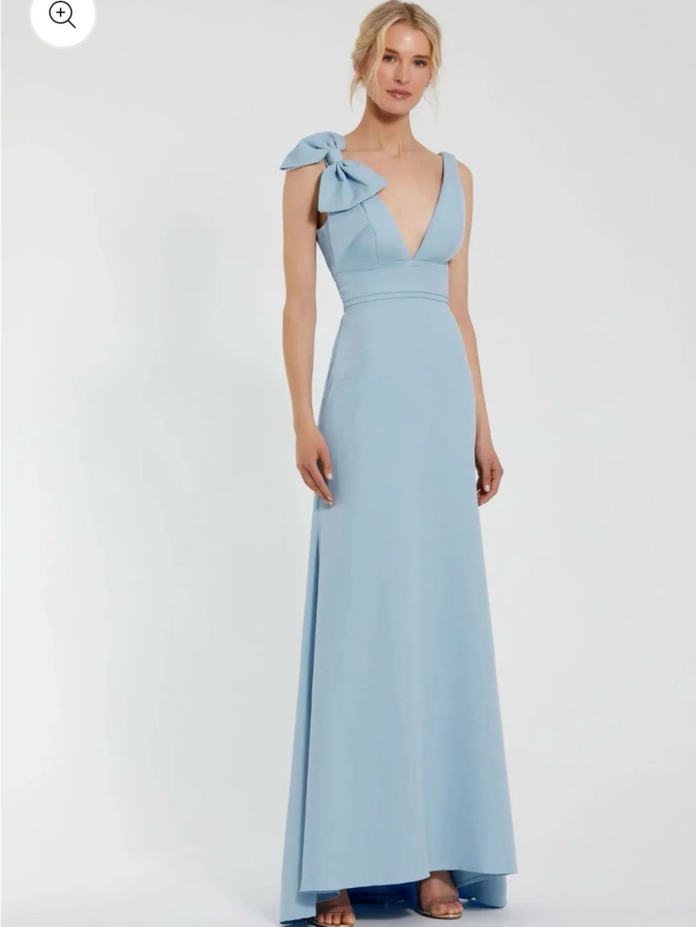 IEENA FOR MAC DUGGAL
Blue Sleeveless V Neck Bow Mermaid Gown/ NWT / 6 /$298